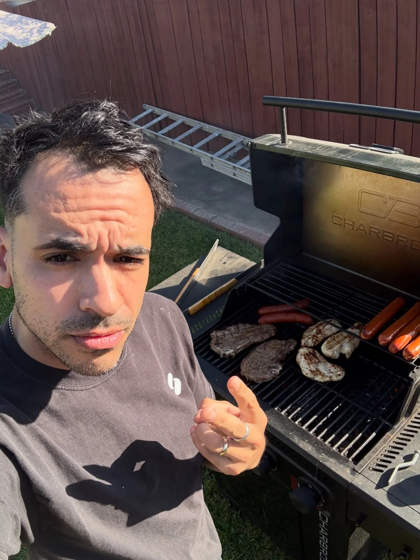 Grill session listening to @missingwordsmusic new album. Go check it out