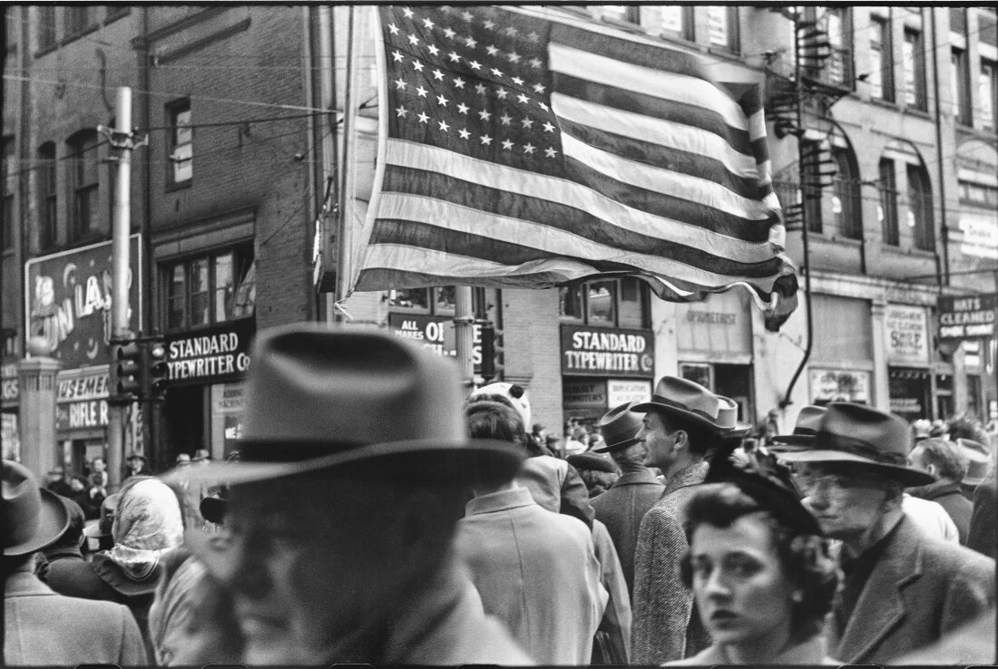 Crowd_01_sml.jpg