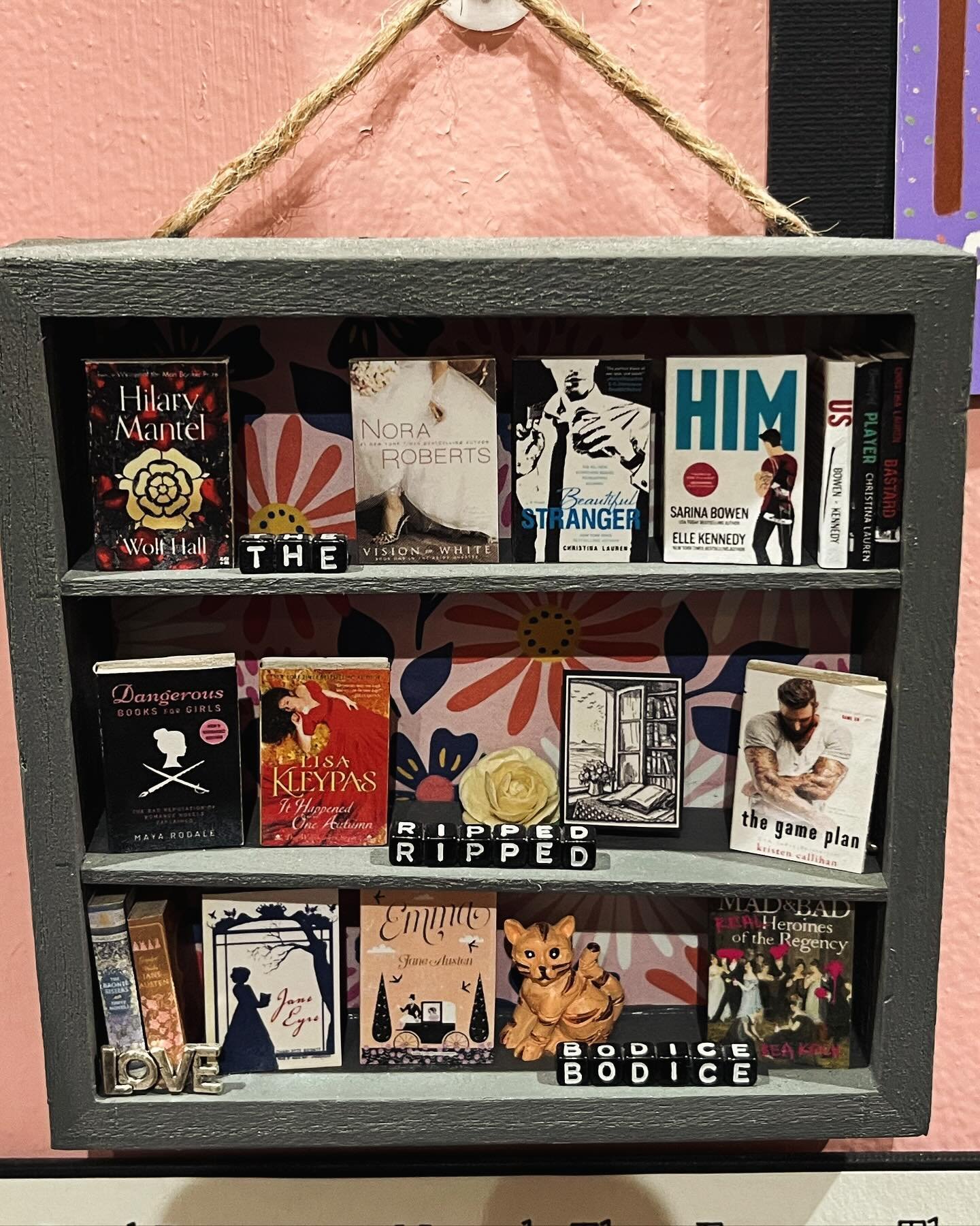 Popped into The Ripped Bodice this weekend! How cute is this teeny tiny bookshelf? Also got a copy of Pas de Don&rsquo;t, which has been on my TBR for a long time. 

#books #bookstagram #bookstores #romancebooks #shoplocal #tbr