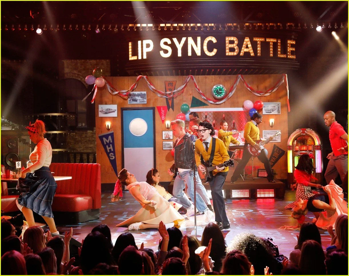stranger-things-lip-sync-battle-06.jpg