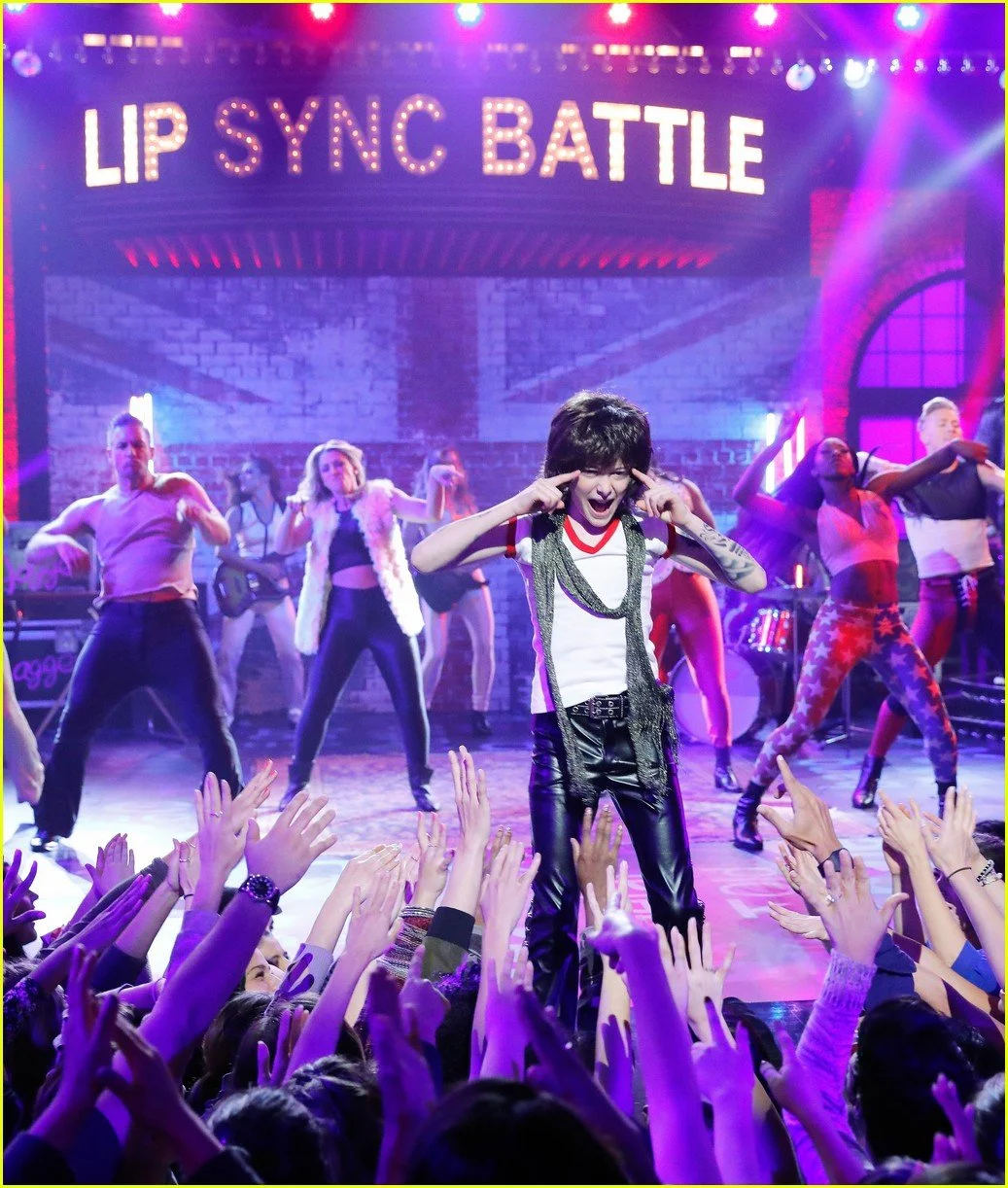 stranger-things-lip-sync-battle-10.jpg