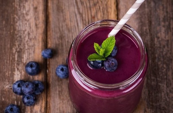 Blueberry-Smoothie1.jpg