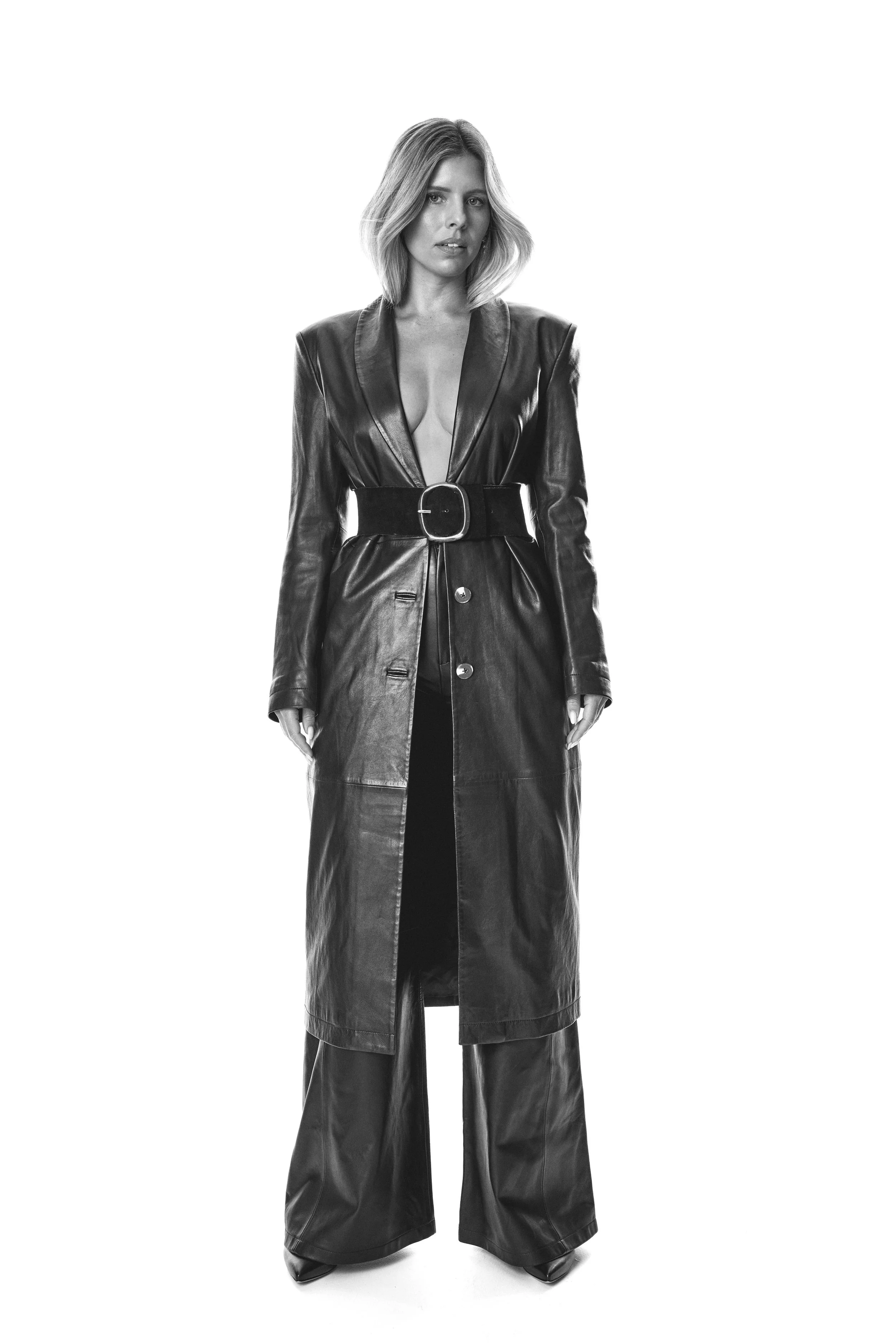 Tash Portrait2707_bw.JPG
