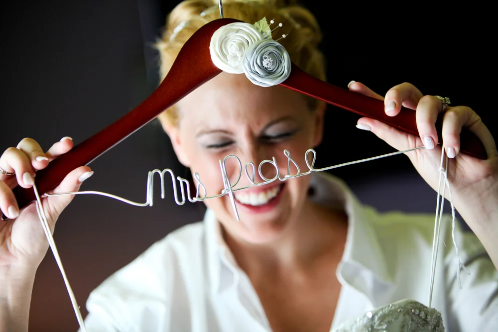 dan_doke_bride_hanger.jpg