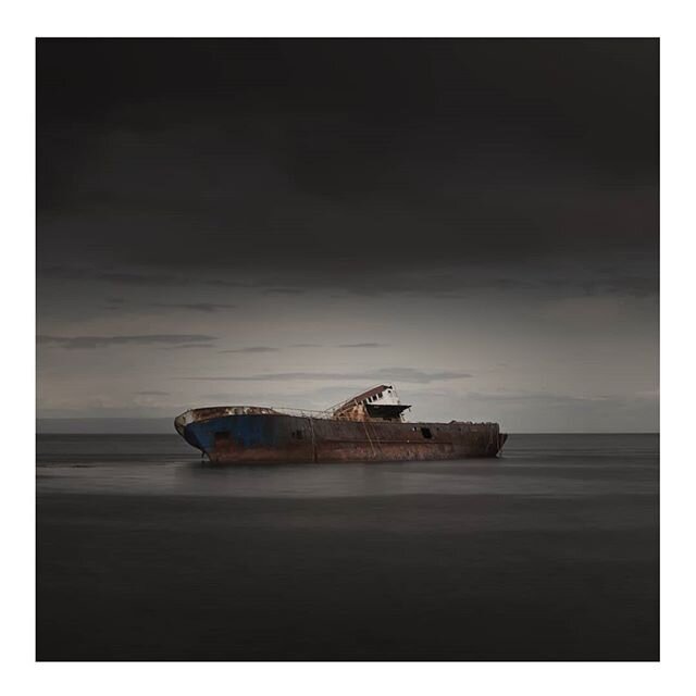 'Obsolete II', Punta Arenas, Chile, 2020.

Wishing you all a happy and safe weekend!
 #minimalphotography #puntoarena #fineart #minimalism
#chile
#patagonia #shipwreck #longexposure #longexposurephotography #seascape #artisartcommunity