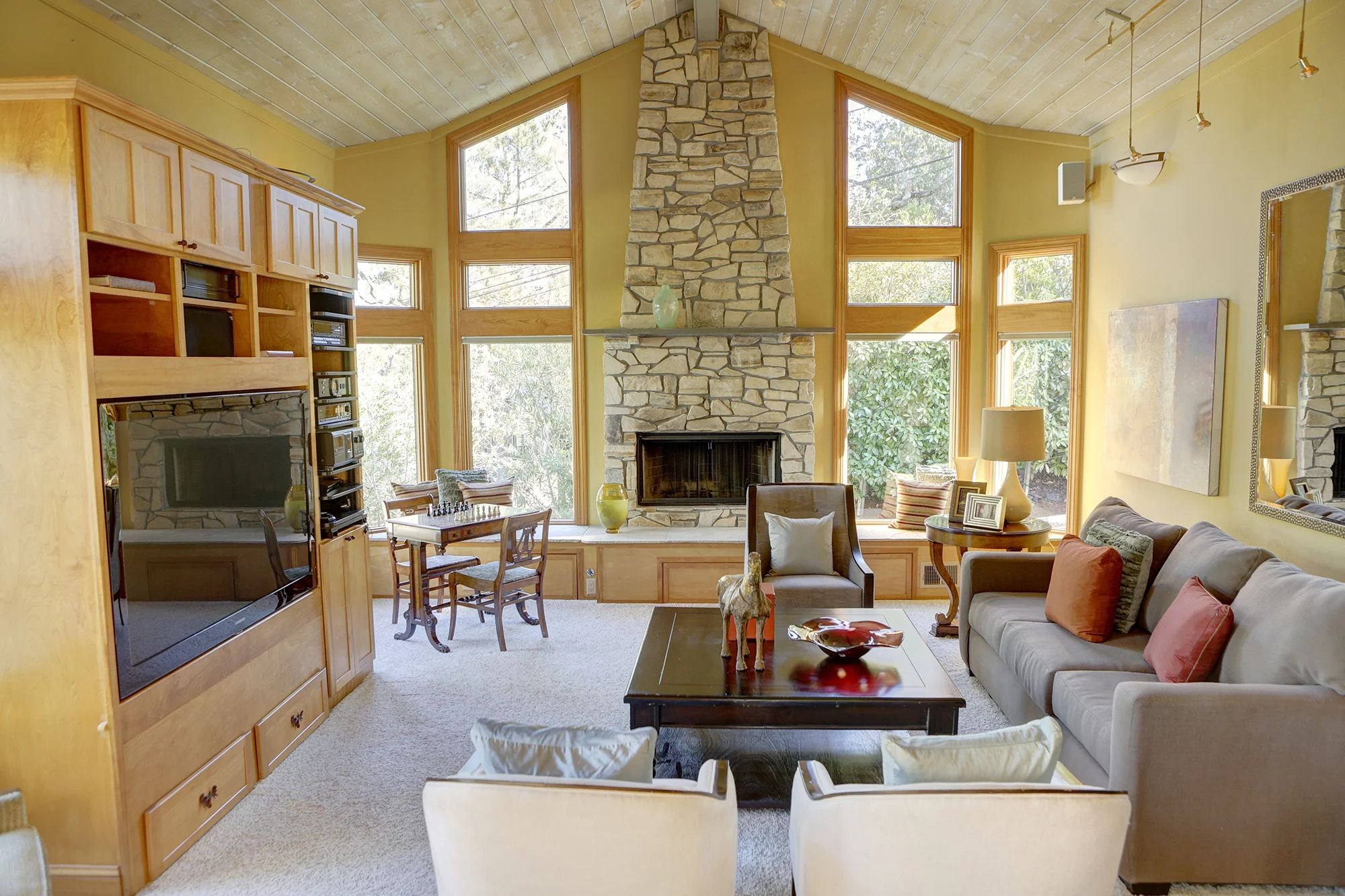 Living_Room_11.jpg