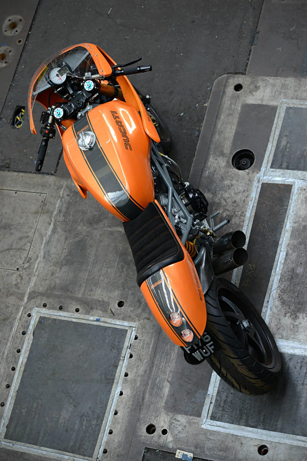 f1831552lo-res.jpg