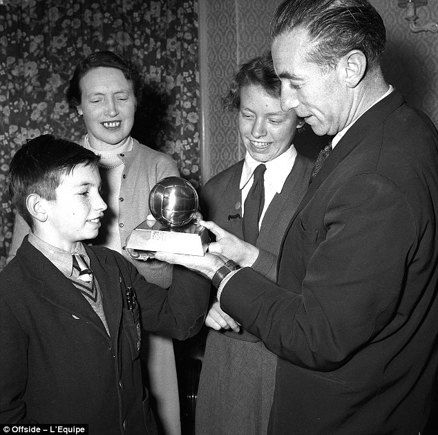 The first Ballon d'Or (from left: Stanley Junior, Betty, Jean, Sir Stan