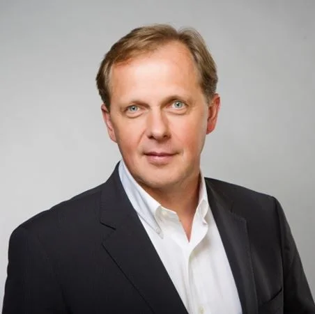    PETR DVOŘÁK    –   generální ředitel České televize    