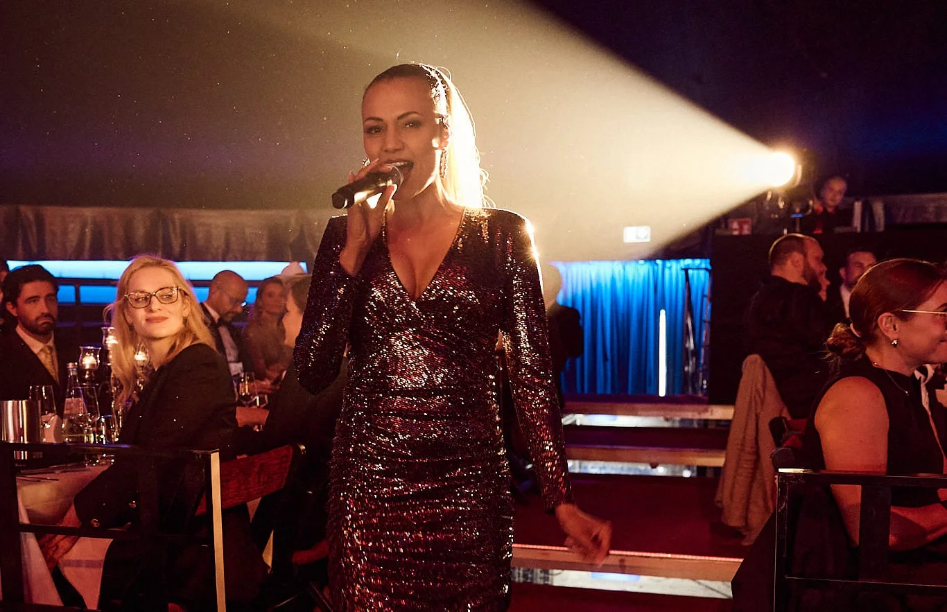 Liveband mit Francisca Urio auf einer Weihnachtsfeier