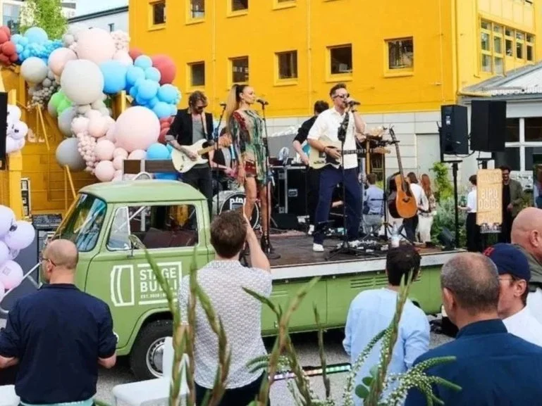 Stage Bulli – mobile Bühne für Open-Air-Events