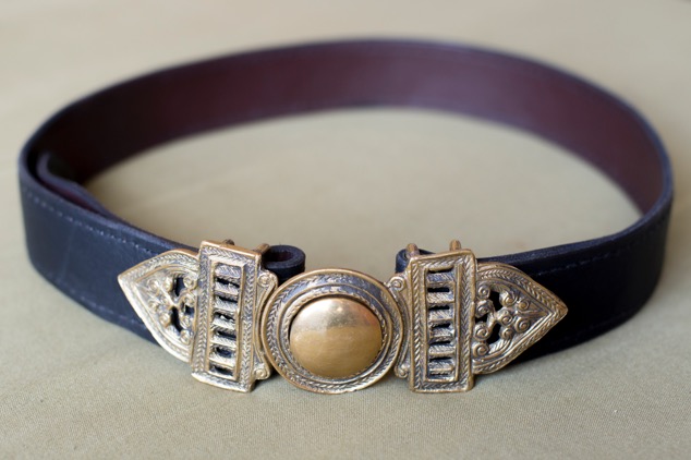 Brass Burmese buckled belt. Variable sizes.