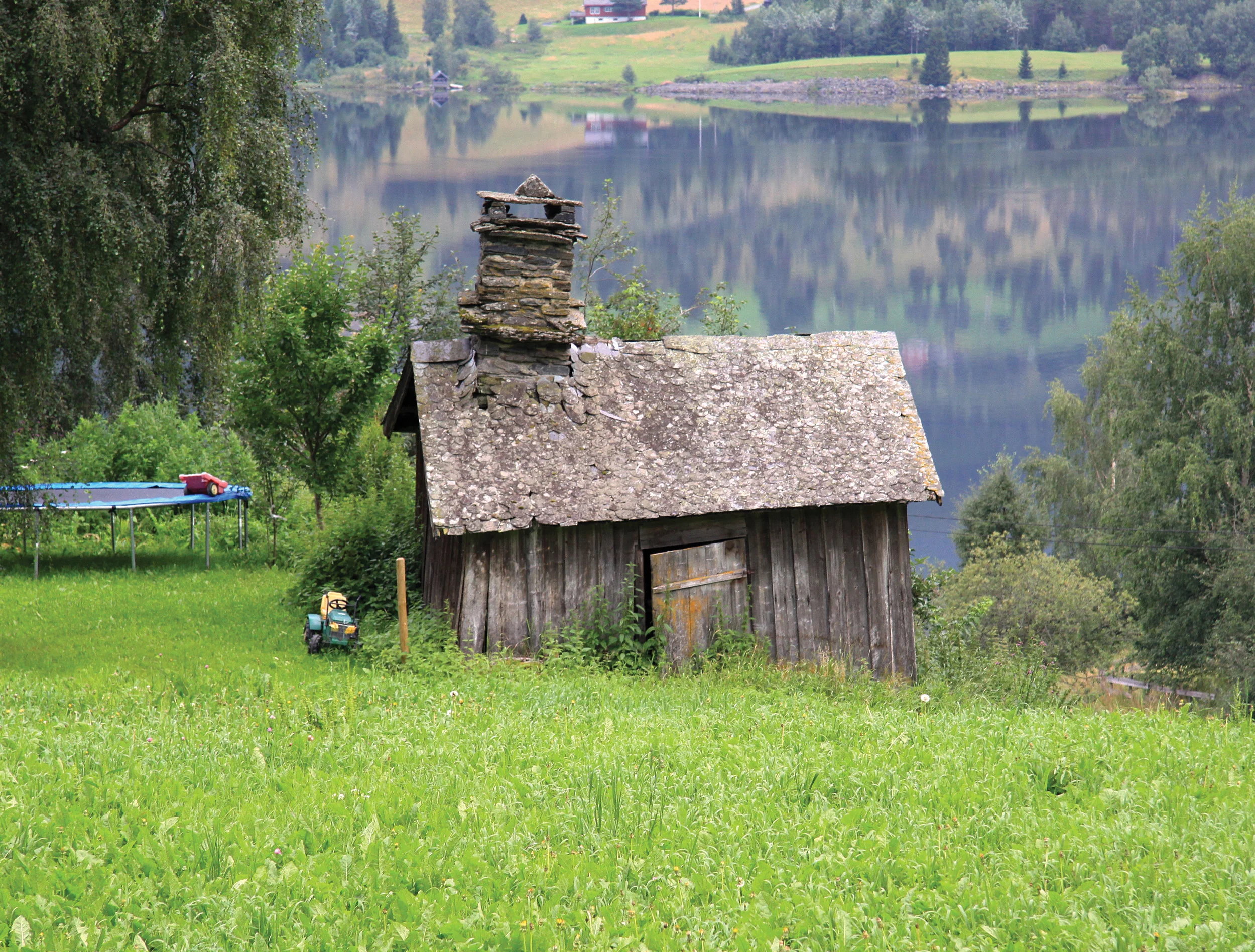 Mange gårder hadde egen smie. Det var stadig behov for å reparere og lage deler til redskaper. Vestre Slidre, Oppland. Foto: Kari Stensgaard, NIBIO