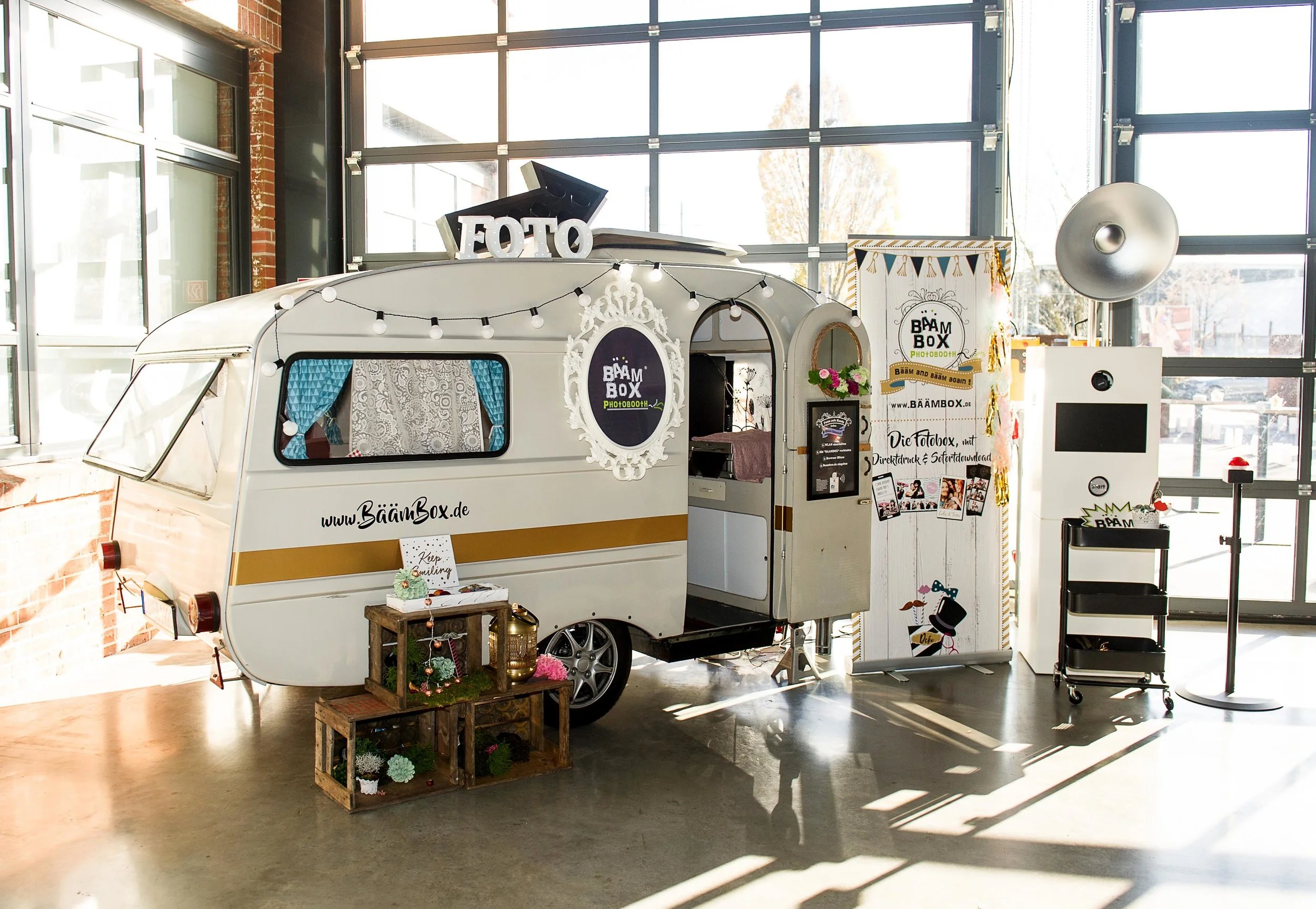 Caravan-Bäämely-kl.jpg