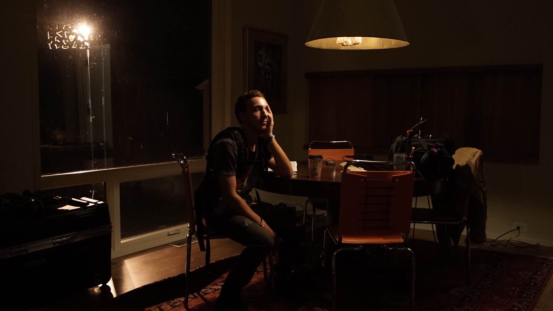 Days & Days short - Sound op