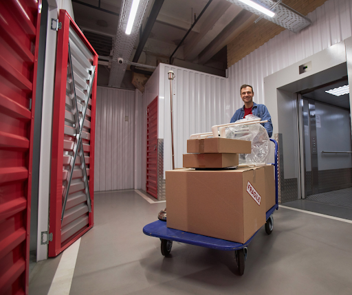 Moving? How a Storage Unit Can Make Your Move Easier