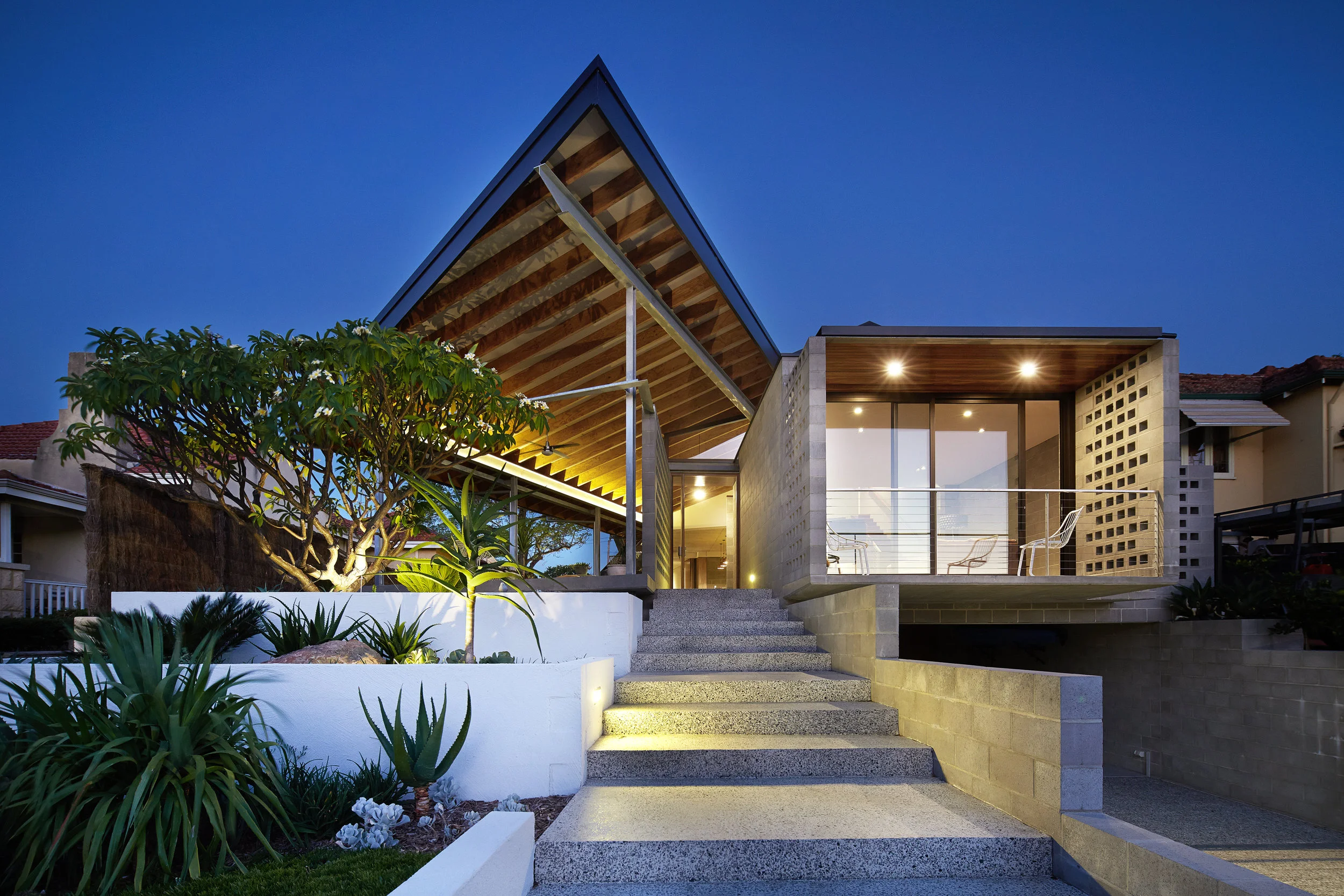  Photos ©&nbsp;Acorn Photo 