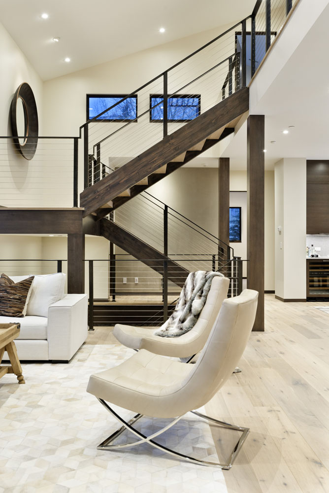 47MustangCir_HiRes215.jpg