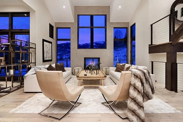 Huddled around the fireplace, watching the sun set in Snowmass Village, Colorado. #snowmassvillage #colorado #livingroom #livingroomdesign #home #house #architecture #design #architecturaldesign #interiors #interiordesign #housegoals #lifestyle #luxu