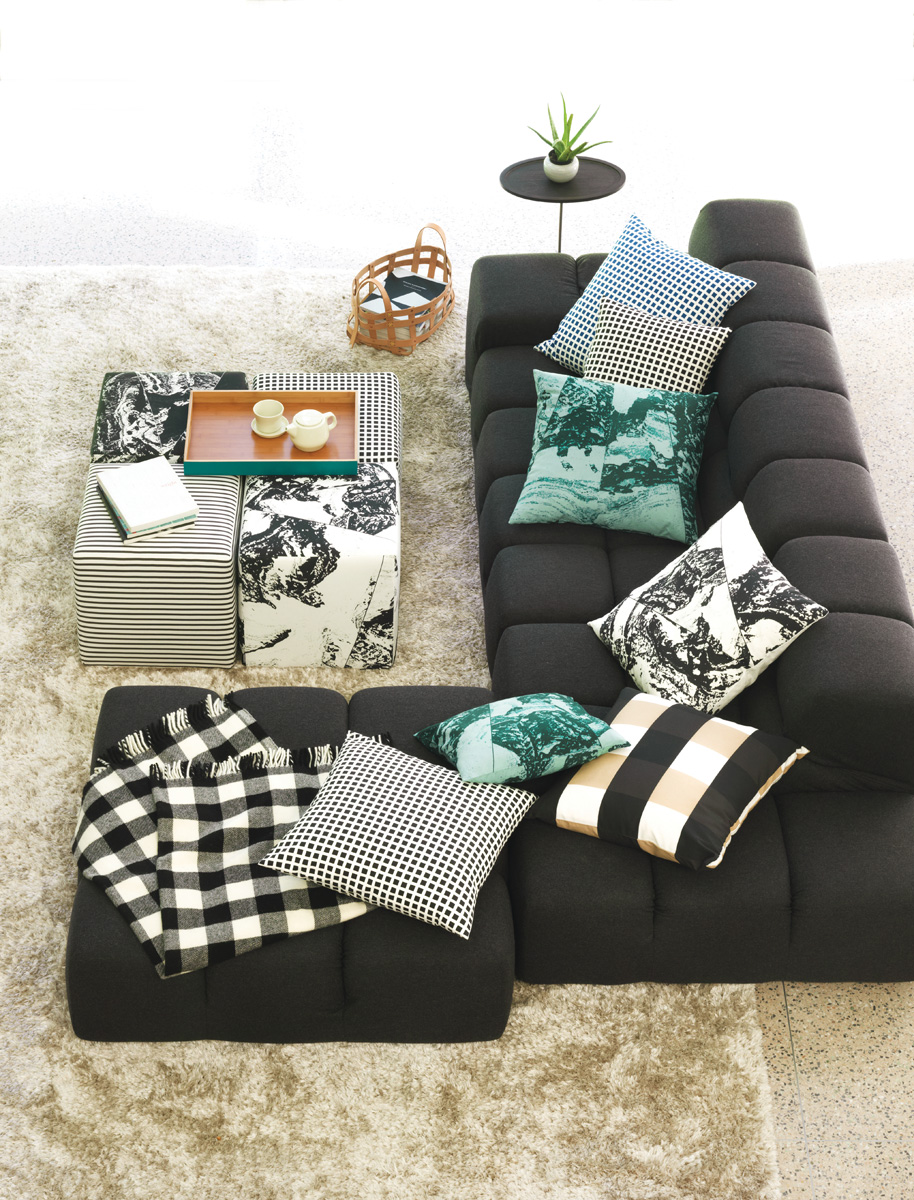 Sofa-overhead-pillows-cubesrszd.jpg