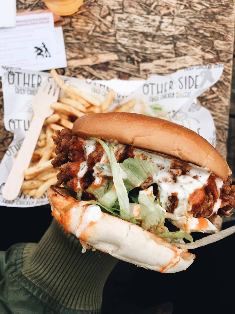 The Buffalo Fried Chicken Burger @ OSFC Pop Brixton | Photograph Titi Finlay 2017 | Man got dat WoodWood bomber. 