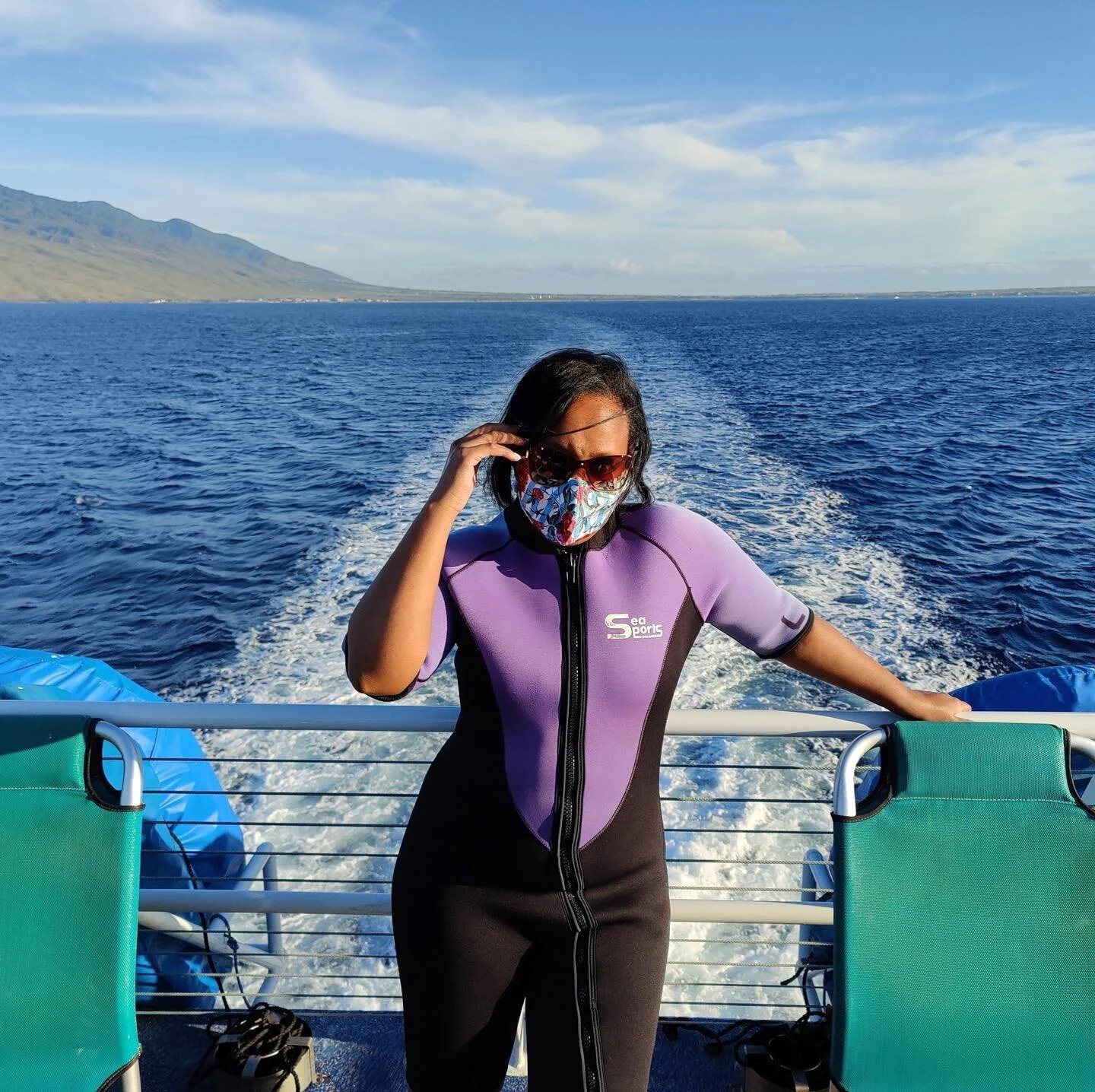 Guess who&rsquo;s ready to swim with turtles and fish 🐠 🤿 🐢🐟... and maybe drop an album cover cuz these photos are on fire lol