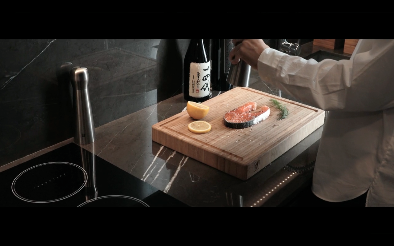 168 Sukhumvit36 advertising