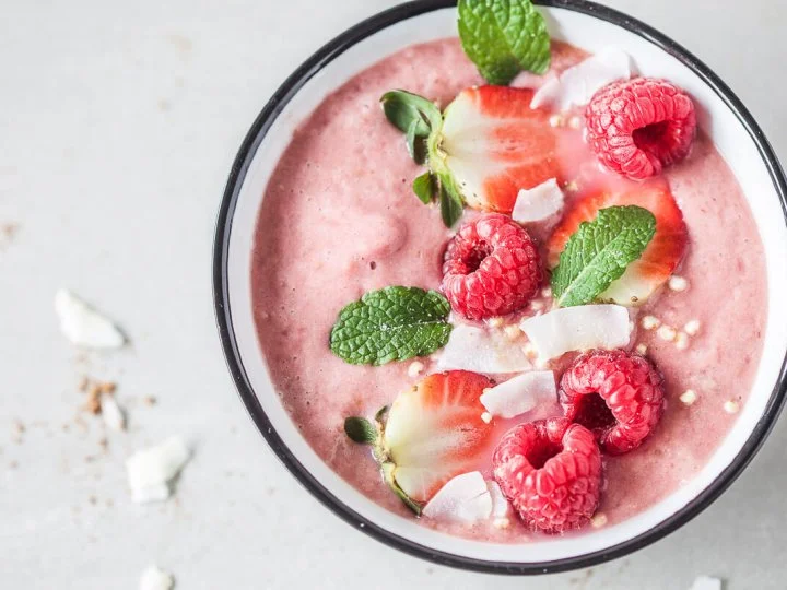 Strawberry Oat Smoothie Bowl
