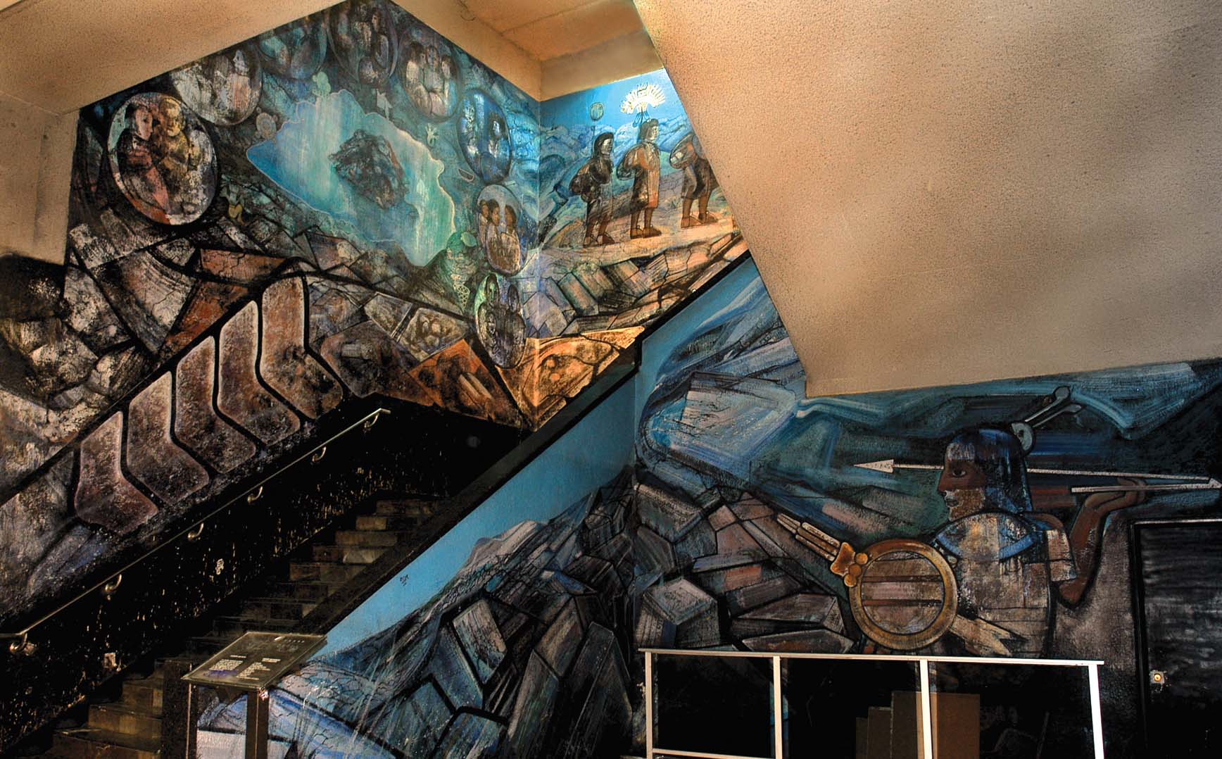 Del Codice al mural , Sistema de transporte colectivo Metro, estación Tacubaya, acrílico/fibria de vidrio, ciudad de Mexico, 700 metros cuadrados, 1986. From the codex to the mural , Subway Public Transport System Metro, tacubaya Station, acrylic/fiberglass, Mexico City, 700 square meters, 1986.