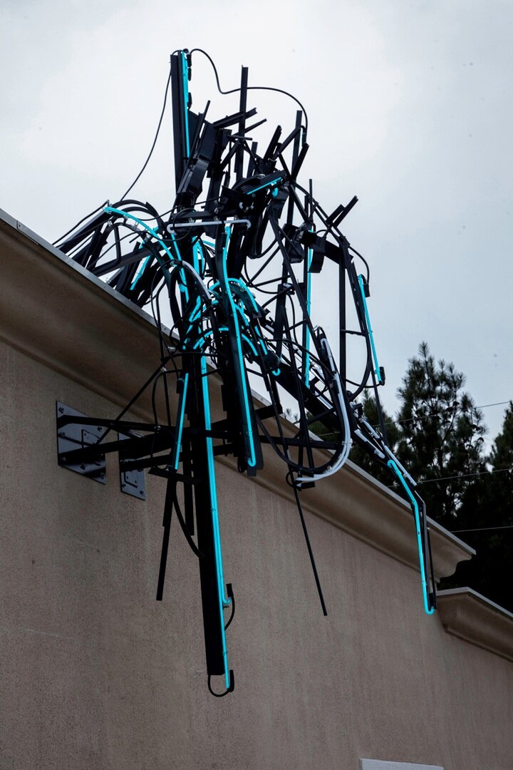   JO NIGOGHOSSIAN © 2015 ,  MAST (ALABAMA) . STEEL, NEON, TRANSFORMERS, GTO CABLE, ELECTRIC CABLE. ELECTROSTATIC PAINT. 9.5 x 5 x 7.5 FEET. COURTESY OF THE ARTIST. 