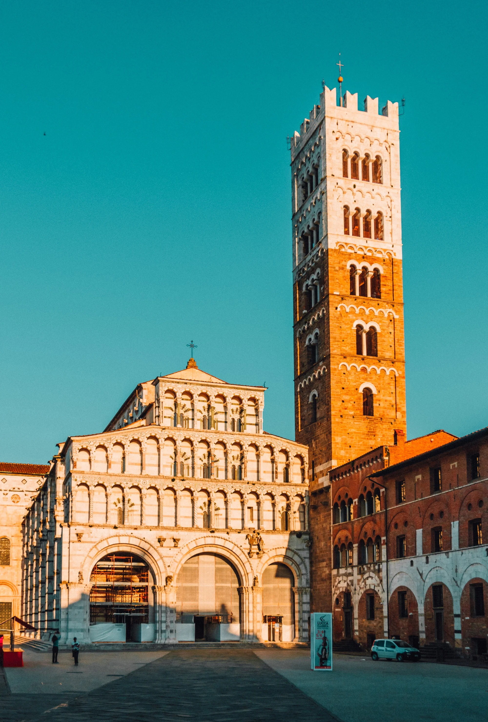 miti-yG1MhHFmaoc-unsplash.jpg