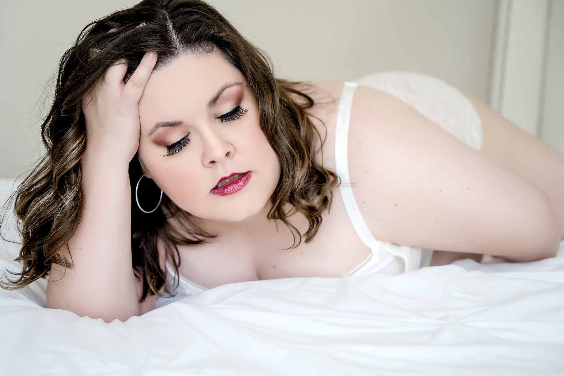 Naughty plus size boudoir photo