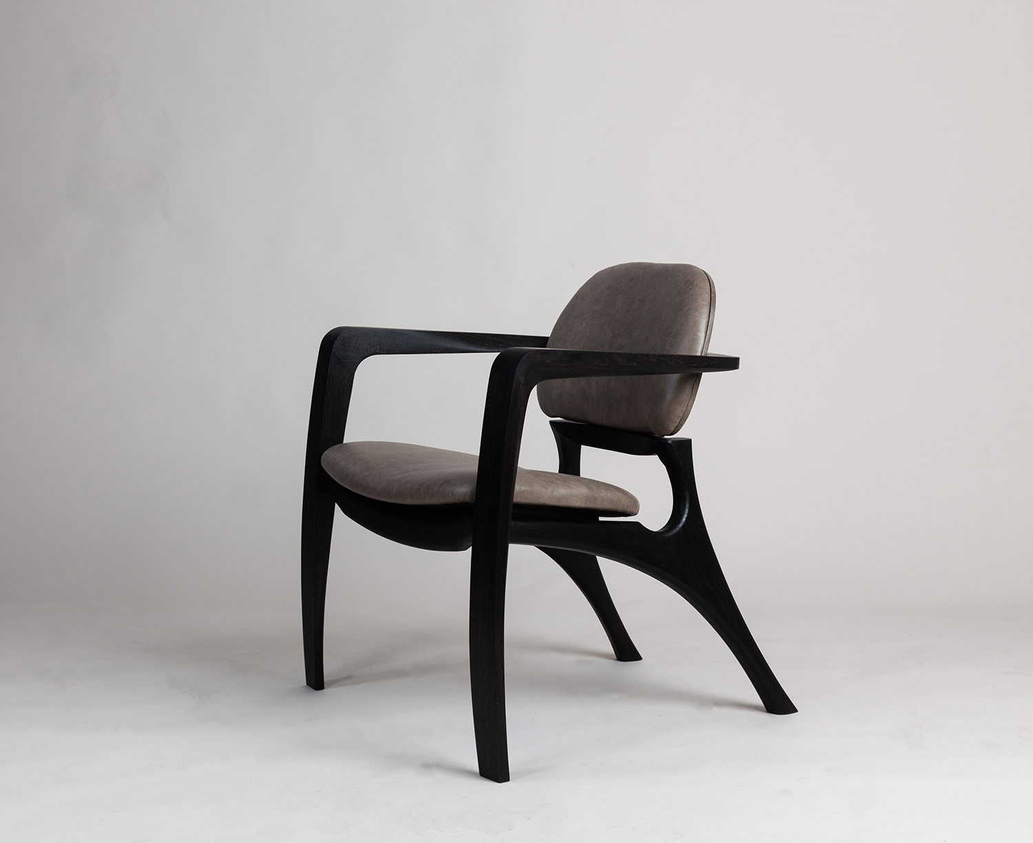 Amplex Chair by Alan Flannery Furniture Design L5.jpg