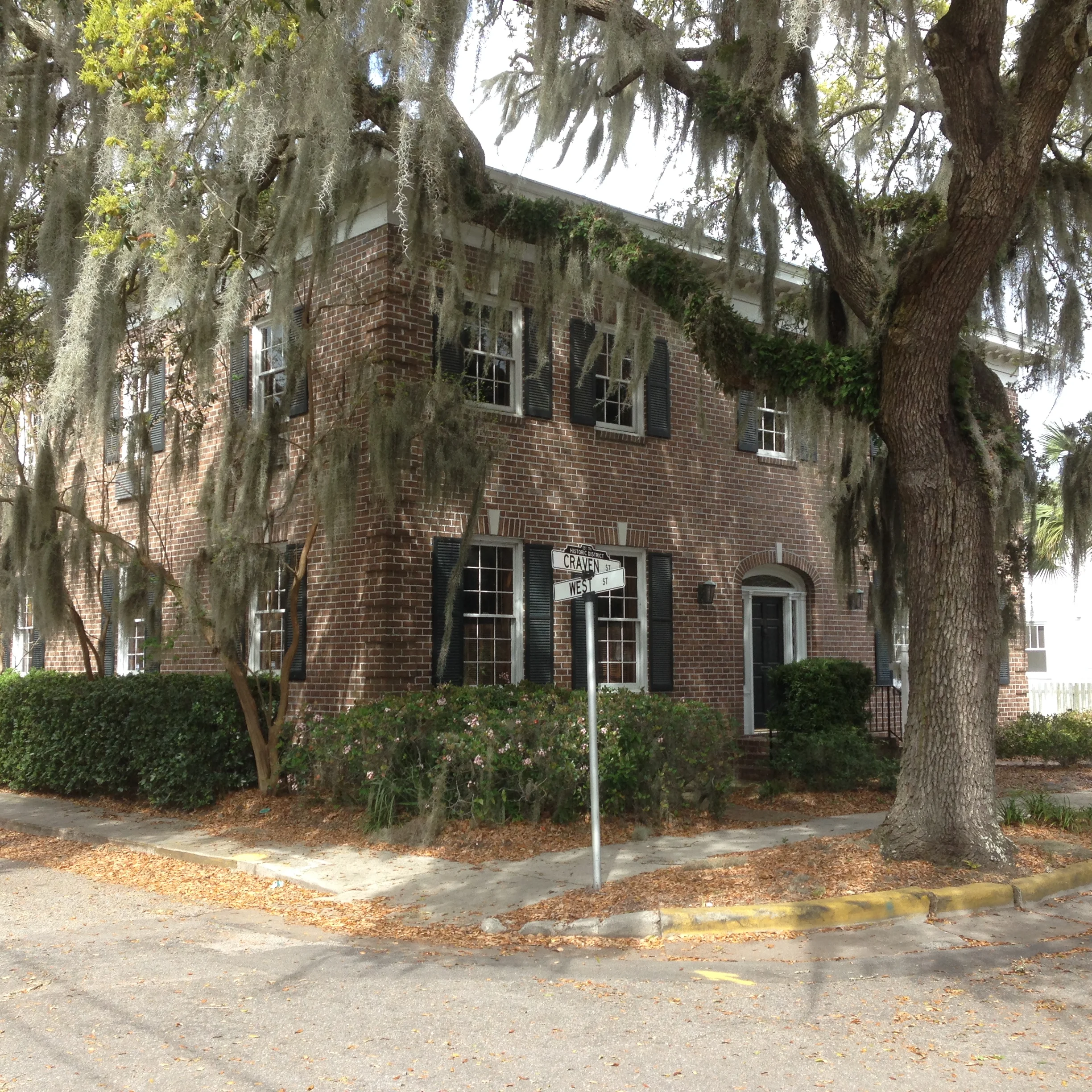 LGF Building_corner_3.JPG