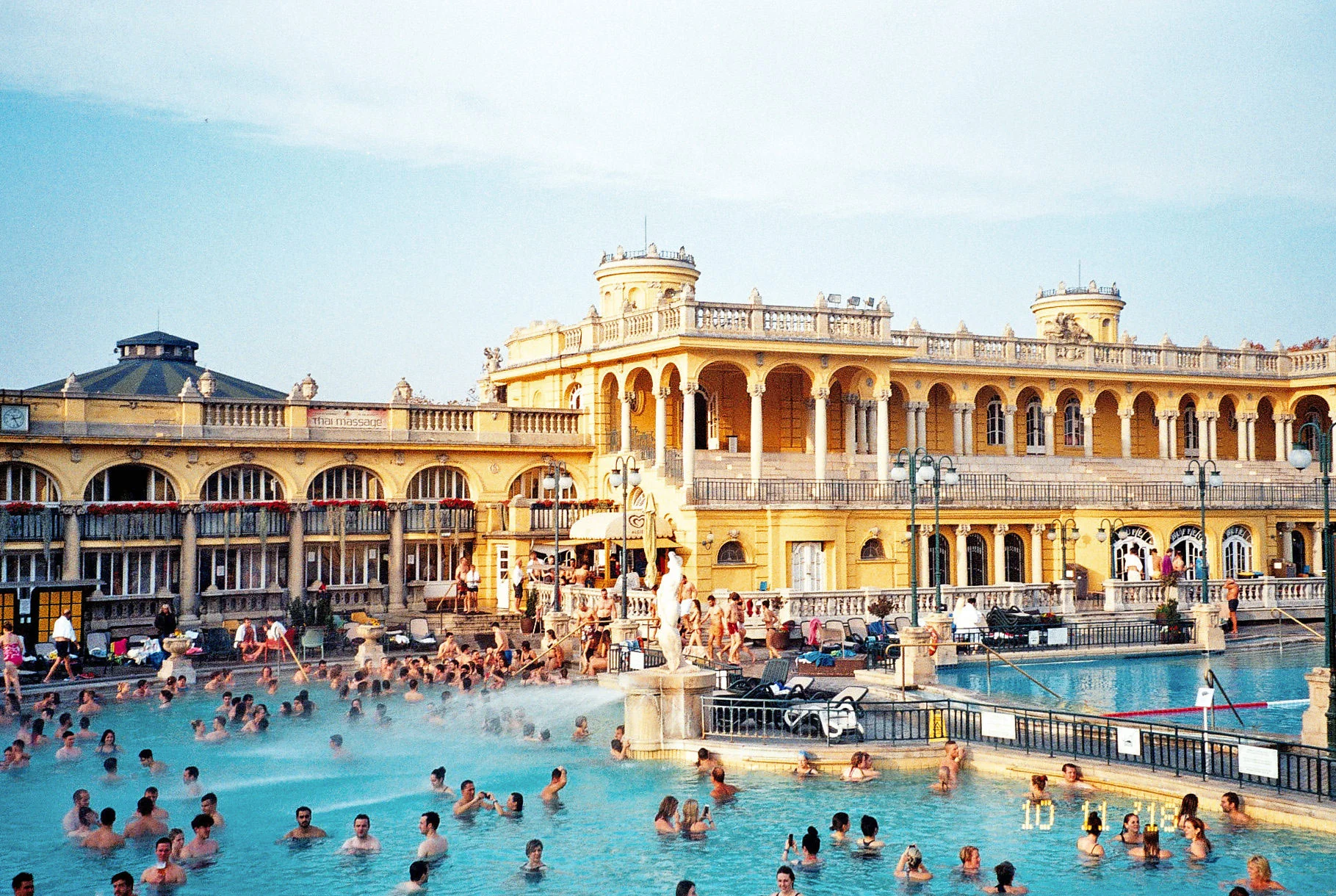 Trowell_Olivia_Budapest_35mm_05.jpg