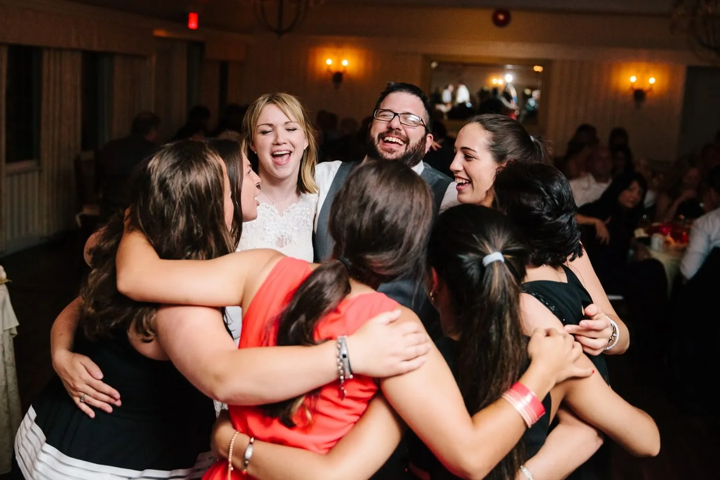 nyc-long-island-wedding-photographer-three-village-inn-smitten-chickens70.jpg
