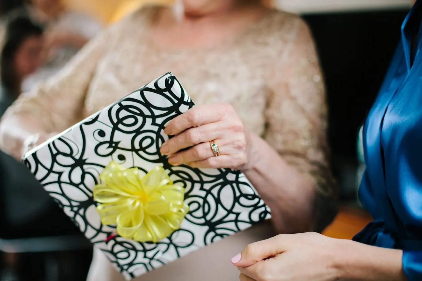 008-nyc-wedding-photographer-brooklyn-restaurant.jpg