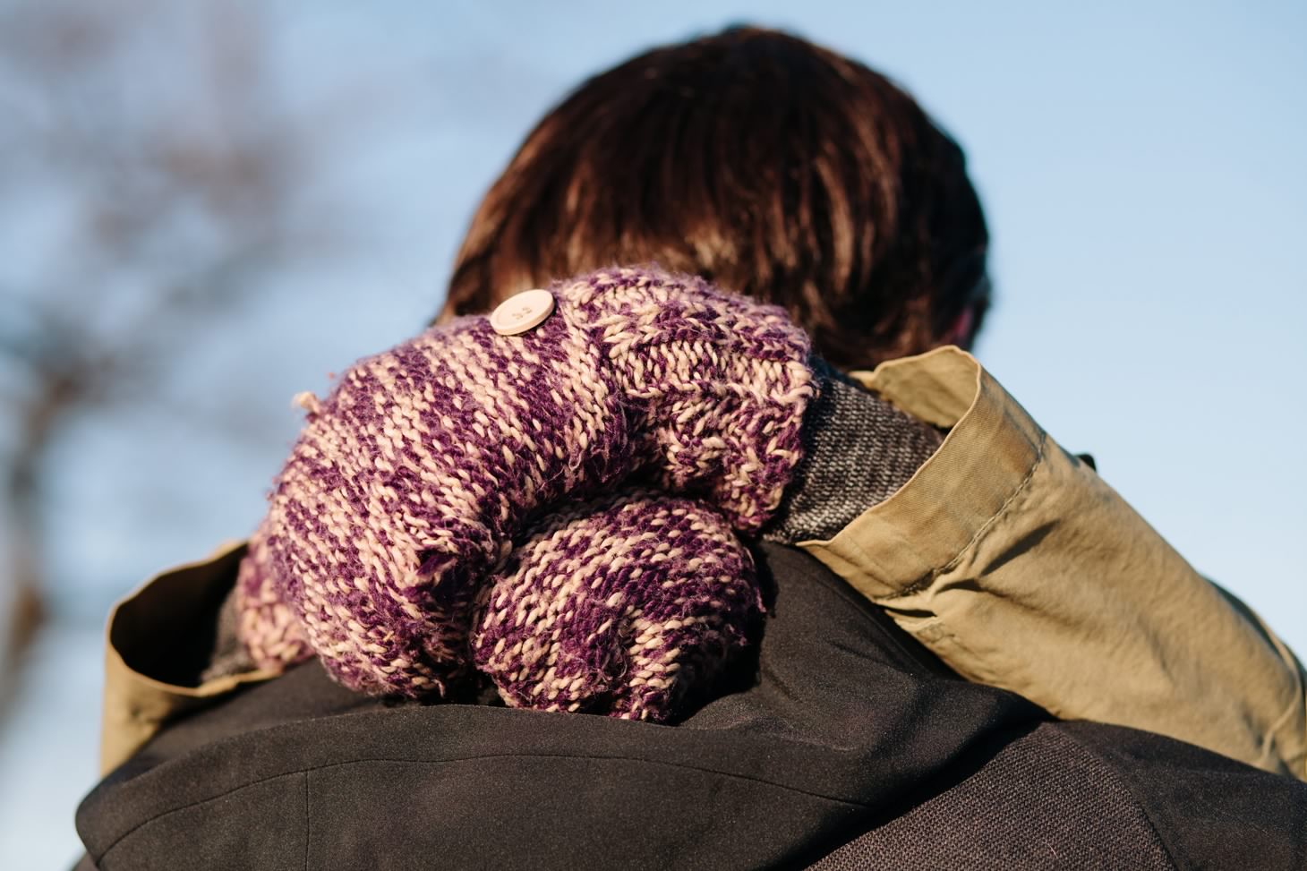 029-nyc-wedding-photographer-orchard-beach-bronx-engagement-winter-smitten-chickens.jpg