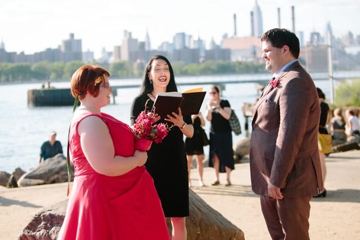 nyc-wedding-photographer-grand-ferry-park-williamsburg-offbeat-013.jpg