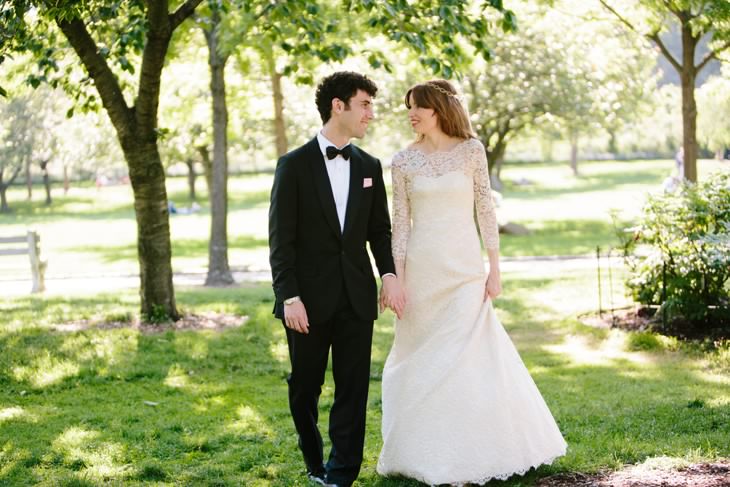nyc-wedding-photographer-botanic-garden-offbeat-012.jpg