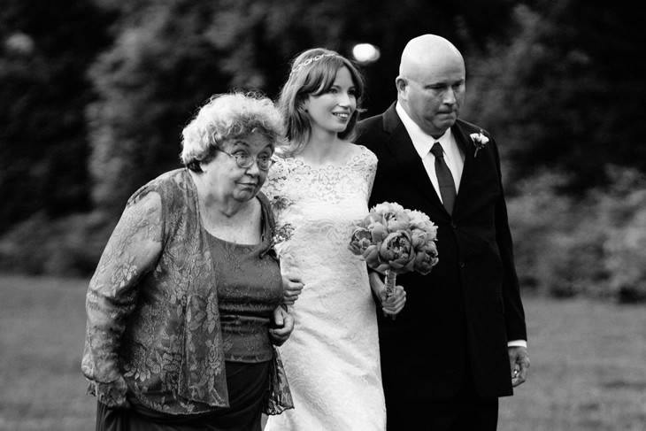 nyc-wedding-photographer-botanic-garden-offbeat-024.jpg