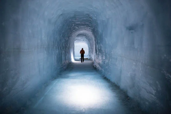 Image above: ©Danielle L Goldstein, Passage, 2011 / Courtesy of Umbrella Arts