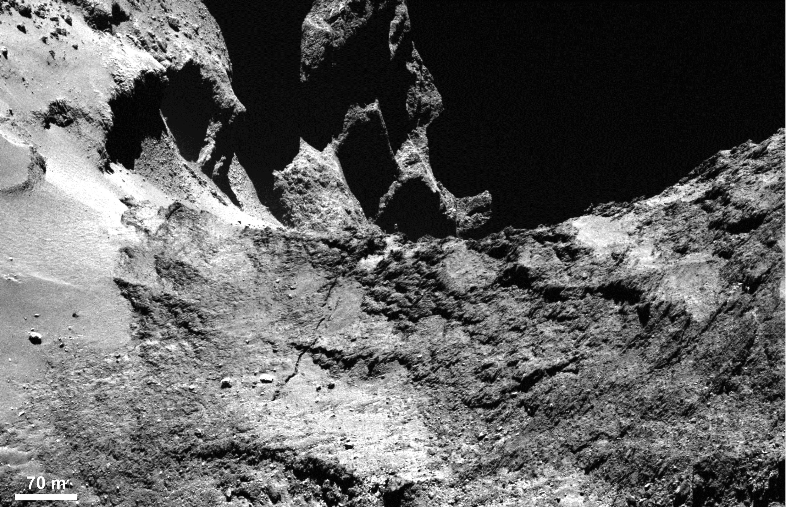 Image Above: Crack extension in Anuket. 22/01/2015 8:00 pm. ESA/Rosetta/MPS for OSIRIS Team MPS/UPD/LAM/IAA/SSO/INTA/UPM/DASP/IDA