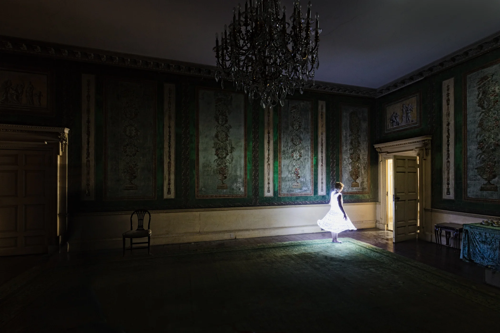 © Adrien Broom, The Green Room.