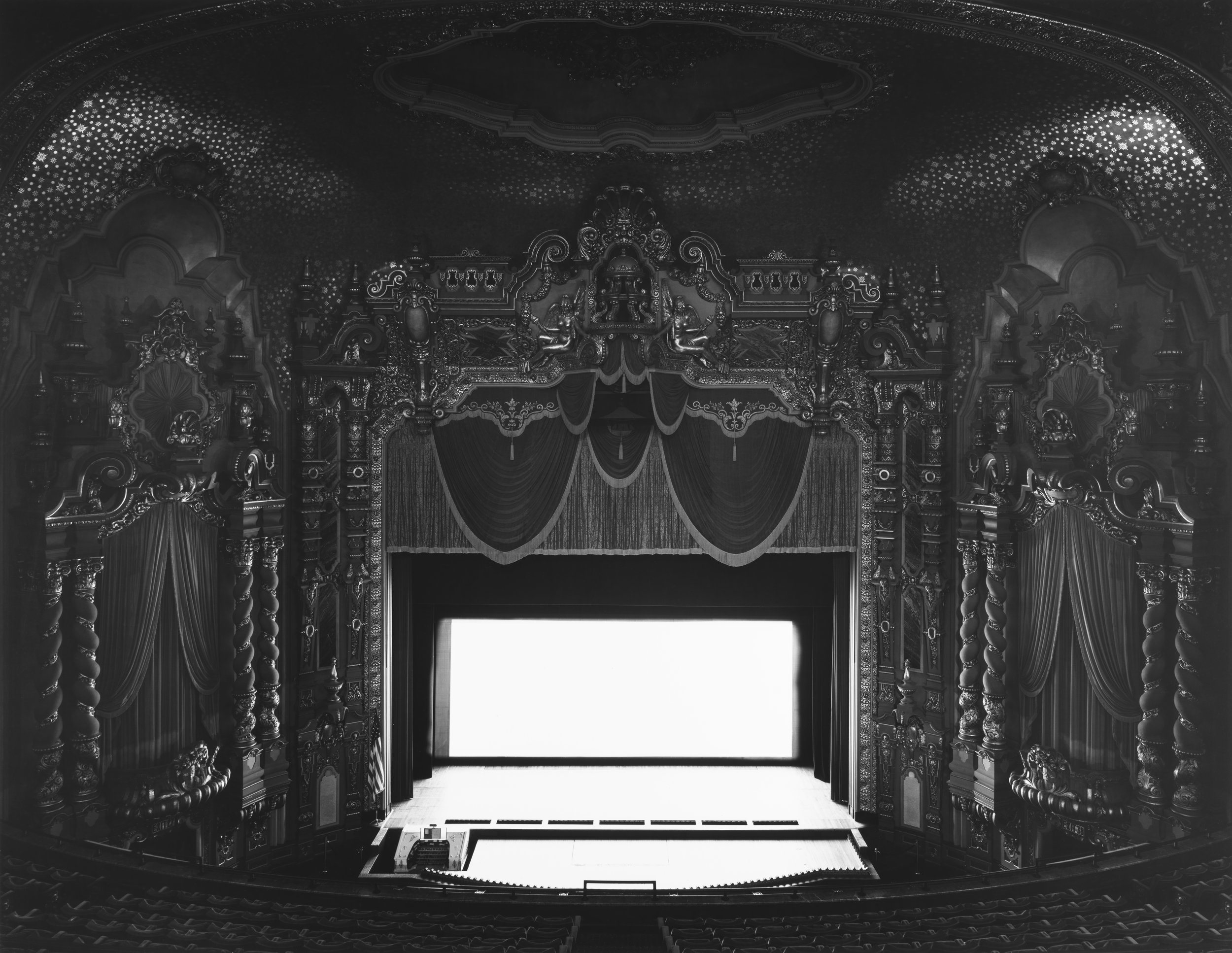 © Theaters by Hiroshi Sugimoto, Ohio Theater, Ohio, 1980