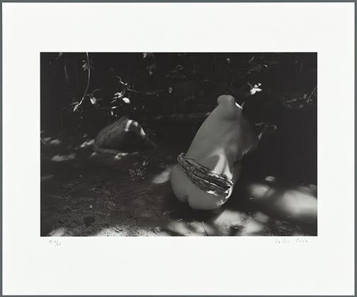 Valdir Cruz, Women—Crab Hunting (Irokai-teri), 1997. NYPL, The Miriam and Ira D. Wallach Division of Art, Prints, and Photographs. © Valdir Cruz