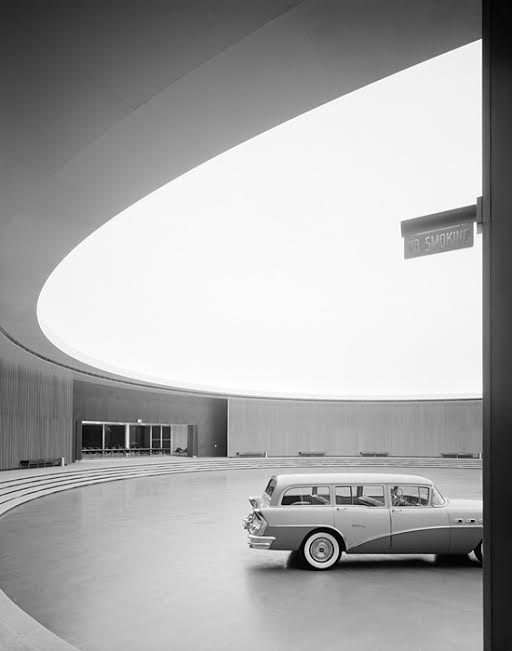 TWA Terminal at Idlewild (now JFK) Airport, Eero Saarinen, New York, NY, 1962.