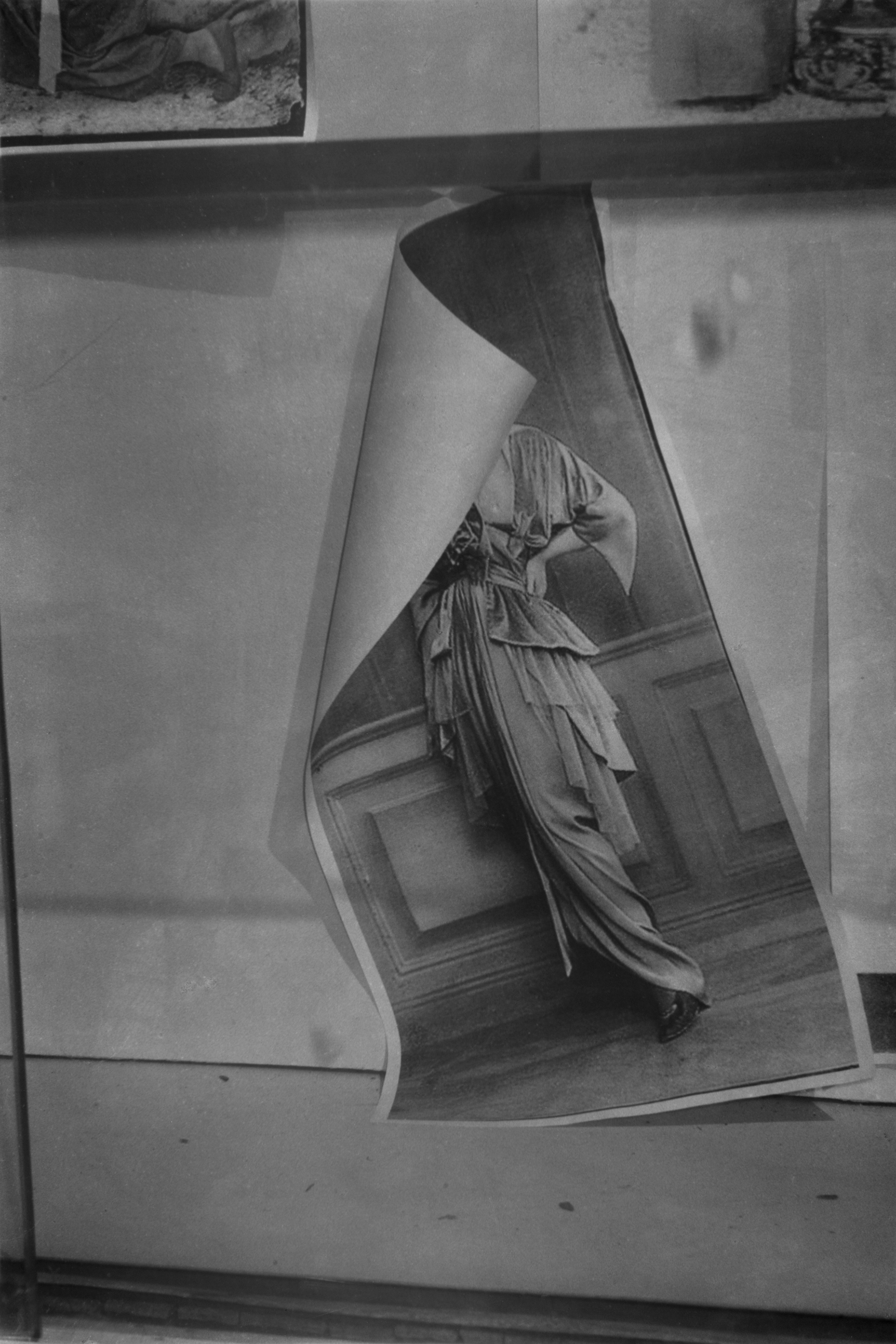 L.V.-V.L.-(3)-2016 , 2016 180 x 120 cm, gelatin silver print © Dirk Braeckman / Courtesy of Zeno X Gallery, Antwerp