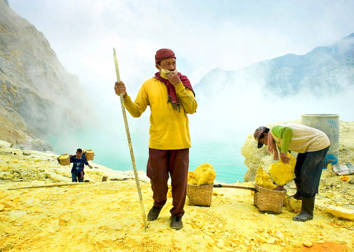 Sulfur's Slaves © Valerie Leonard