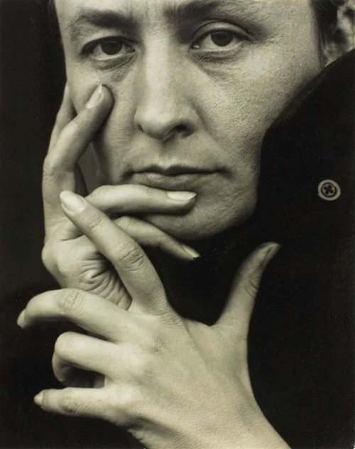 A photo of Georgia O'Keefe taken by Alfred Stieglitz in 1918